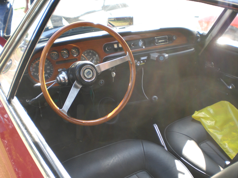 Illustration for article titled Lots of Pictures of the Cool Cars of France and Italy in Van Nuys, CA Yesterday Part 1